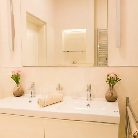 דירה Panni Stylish Two Bedroom Flat By Andrassy Street בודפשט