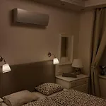 Panni Stylish Two Bedroom Flat By Andrassy Street * Boedapest