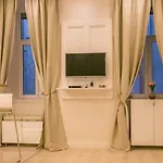 Panni Stylish Two Bedroom Flat By Andrassy Street Appartement